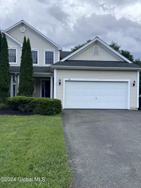 88 Rockrose Dr, East Greenbush, NY 12061