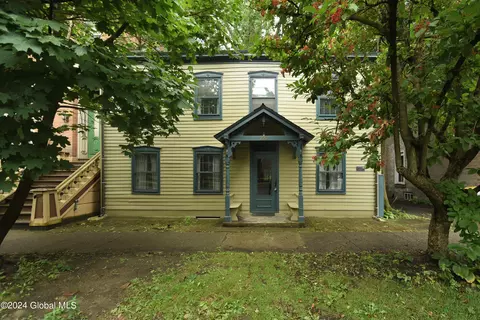 220 Union Street St, Schenectady, NY 12305