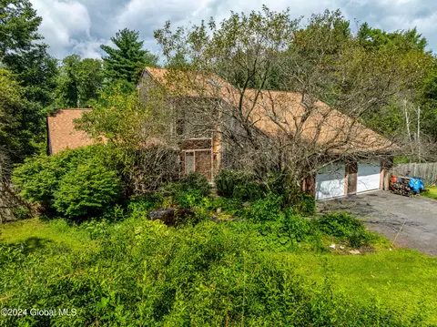 346 Maple Ave, Selkirk, NY 12158