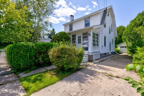 42 Quade St, Glens Falls, NY 12801