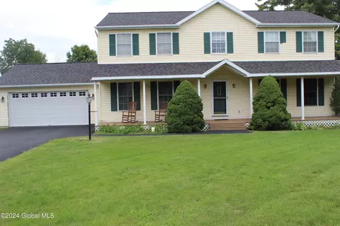 7 Catallo Dr, Waterford, NY 12188