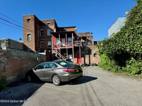112 Sherman St, Albany, NY 12206