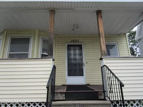 1021 Forest Rd, Schenectady, NY 12303 photo 4