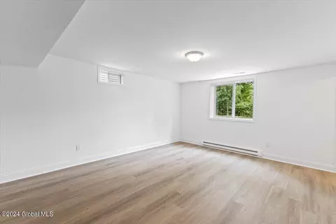 19 Bradley Cir, Halfmoon, NY 12065 photo 25
