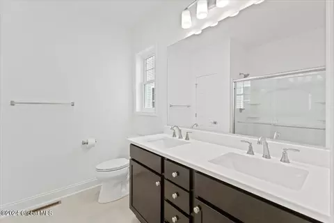 19 Bradley Cir, Halfmoon, NY 12065 photo 20