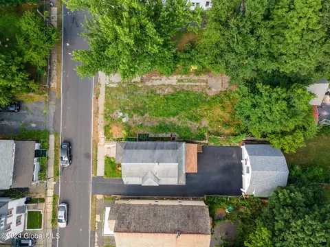 View/Area - 126 Robinson St, Schenectady, NY 12304 photo 2 of 4