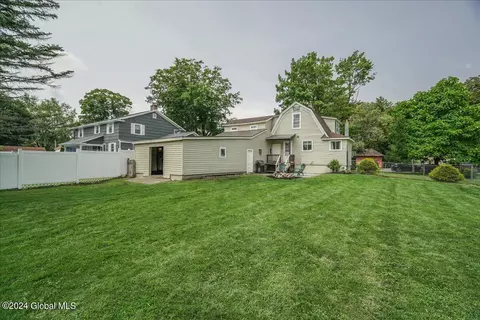 45 School St, Broadalbin, NY 12025 photo 4