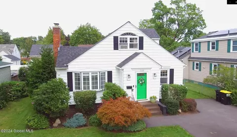 702 Riverside Ave, Scotia, NY 12302