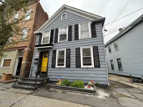 215 Front St, Schenectady, NY 12305