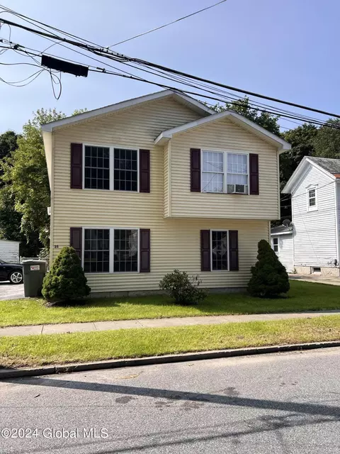 25 Morgan Ave, Glens Falls, NY 12801