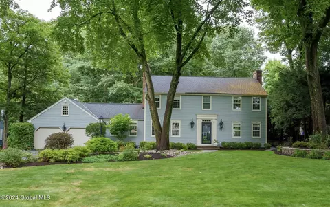 42 Darnley Grn, Delmar, NY 12054