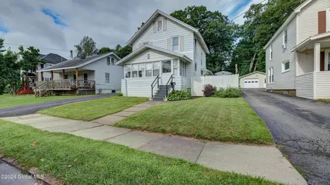 44 Pearl St, Gloversville, NY 12078