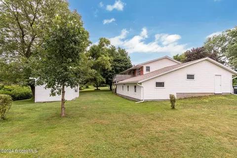 Exterior - 1098 Vley Rd, Glenville, NY 12302 photo 3 of 6