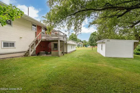Exterior - 1098 Vley Rd, Glenville, NY 12302 photo 2 of 6