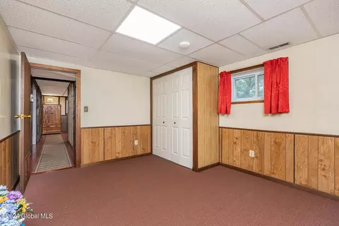 Bedroom - 1098 Vley Rd, Glenville, NY 12302 photo 3 of 3