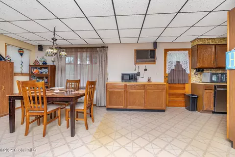 Dining - 1098 Vley Rd, Glenville, NY 12302 photo 1 of 1