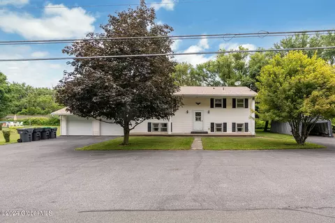 1098 Vley Rd, Glenville, NY 12302