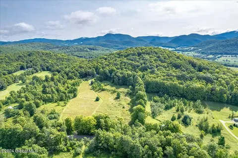 258 Blossom Rd, Salem, NY 12865