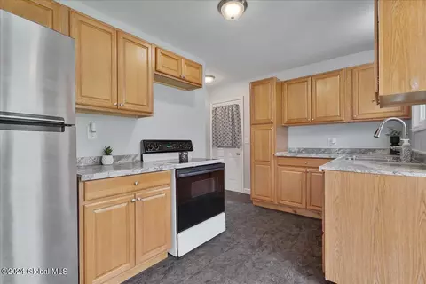Kitchen - 1101 Delaware Tpke, Delmar, NY 12054 photo 3 of 3