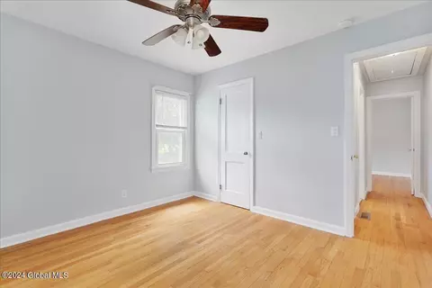 Bedroom - 1101 Delaware Tpke, Delmar, NY 12054 photo 3 of 4
