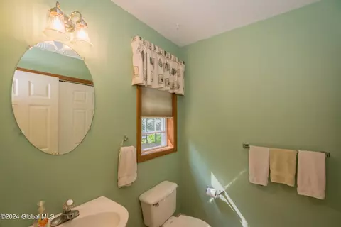 4 Lonesome Pine Trl, Gansevoort, NY 12831 photo 21