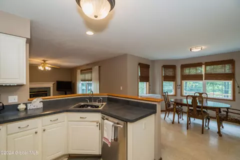 4 Lonesome Pine Trl, Gansevoort, NY 12831 photo 16