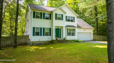 4 Lonesome Pine Trl, Gansevoort, NY 12831 photo 2