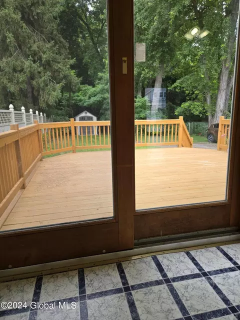 1825 Osterlitz Ave, Schenectady, NY 12305 photo 8