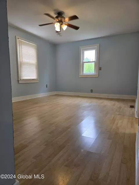 1825 Osterlitz Ave, Schenectady, NY 12305 photo 4