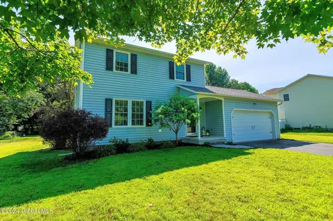 1066 Laural Ln, Malta, NY 12020