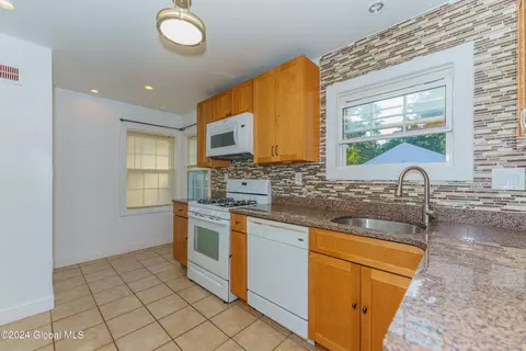 1166 Van Curler Ave, Schenectady, NY 12308 photo 18