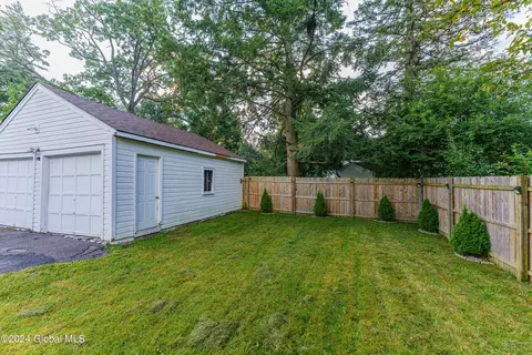 1166 Van Curler Ave, Schenectady, NY 12308 photo 32