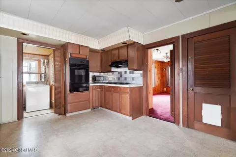 82 E Main St, Fonda, NY 12068 photo 7