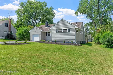 2271 Nelson Dr, Schenectady, NY 12309 photo 45