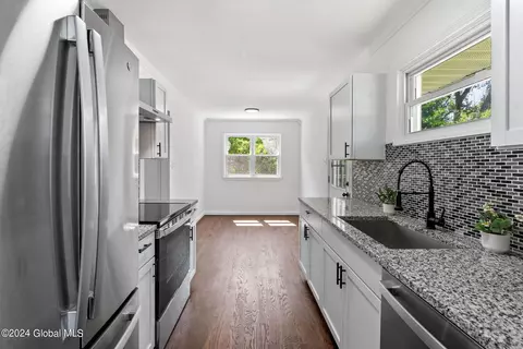 2271 Nelson Dr, Schenectady, NY 12309 photo 7