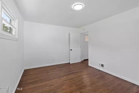 2271 Nelson Dr, Schenectady, NY 12309 photo 17