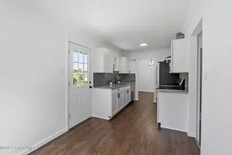 2271 Nelson Dr, Schenectady, NY 12309 photo 14