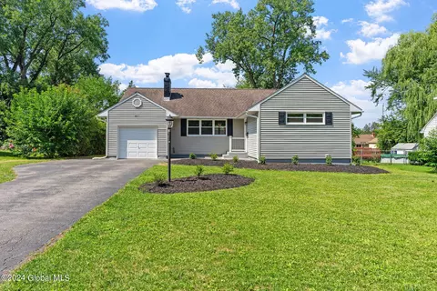 2271 Nelson Dr, Schenectady, NY 12309