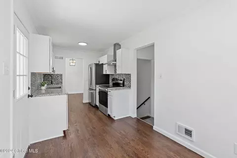 2271 Nelson Dr, Schenectady, NY 12309 photo 13