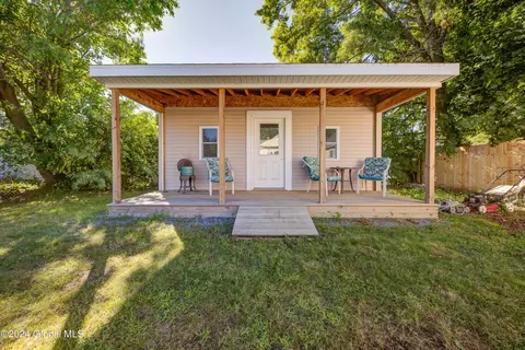 Exterior - 508 Chiswell Rd, Schenectady, NY 12304 photo 4 of 7