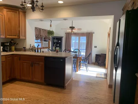 Kitchen - 508 Chiswell Rd, Schenectady, NY 12304 photo 1 of 4