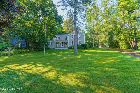 327 Quaker Ln, Delanson, NY 12053