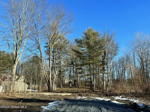 670 Nys Route 9p, Saratoga Springs, NY 12866