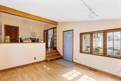 Entry Way - 40 Brookman Ave, Delmar, NY 12054 photo 1 of 2