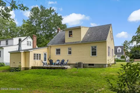 Exterior - 40 Brookman Ave, Delmar, NY 12054 photo 2 of 5