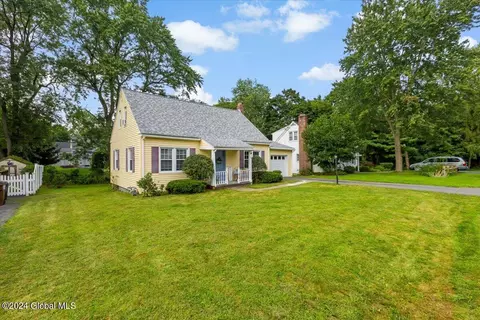Exterior - 40 Brookman Ave, Delmar, NY 12054 photo 5 of 5