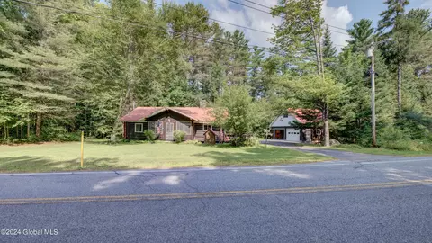 531 S Shore Rd, Speculator, NY 12164