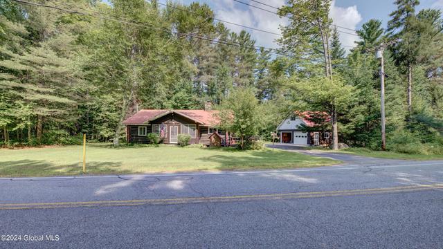 531 S Shore Rd, Speculator, NY 12164