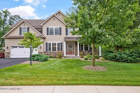 6 Heritage Pointe Dr, Clifton Park, NY 12065