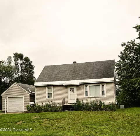 23 Swayze Dr, Latham, NY 12110